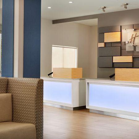Holiday Inn Express & Suites - Mcallen - Medical Center Area By Ihg McAllen Exterior foto