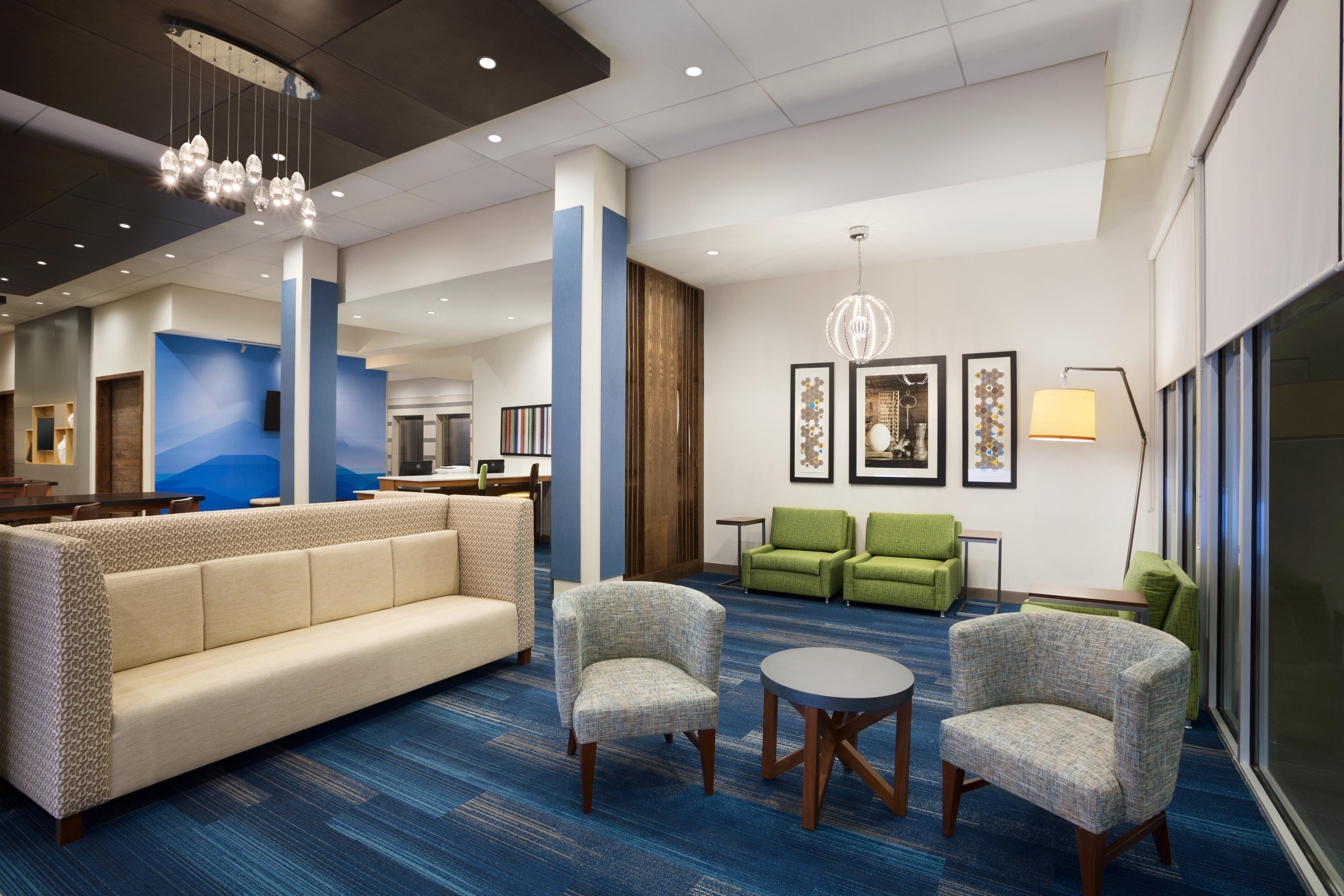 Holiday Inn Express & Suites - Mcallen - Medical Center Area By Ihg McAllen Exterior foto