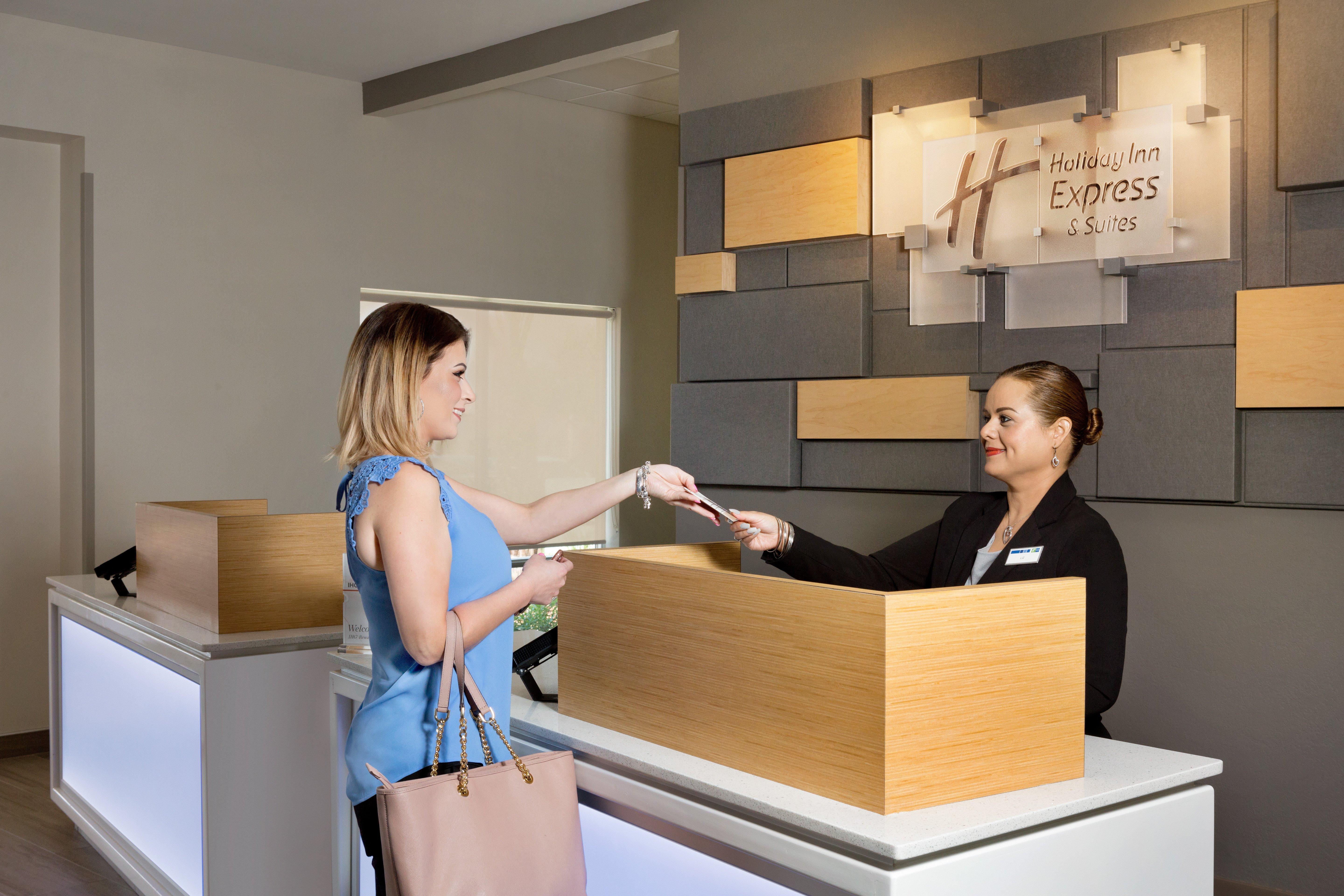 Holiday Inn Express & Suites - Mcallen - Medical Center Area By Ihg McAllen Exterior foto