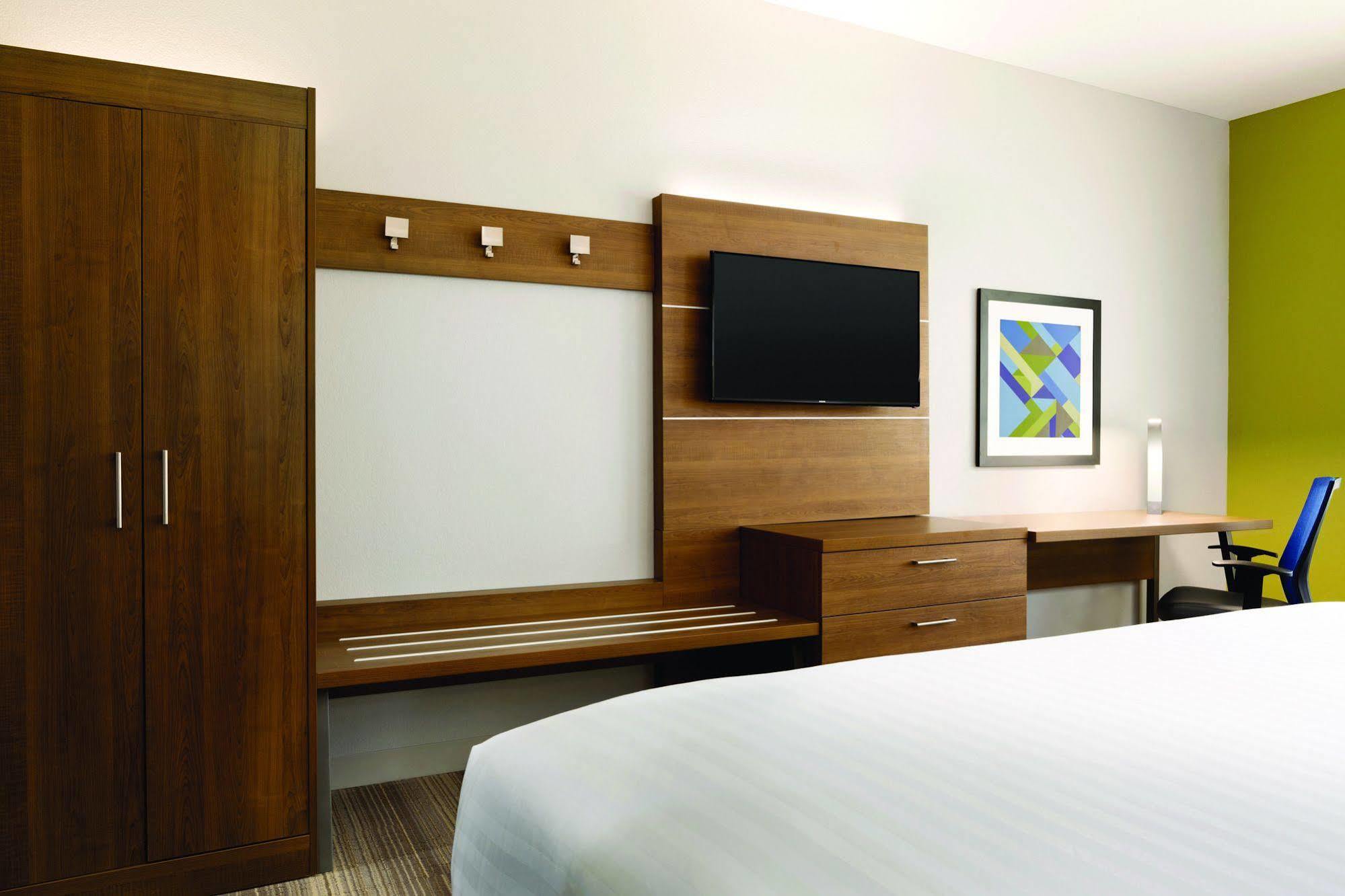 Holiday Inn Express & Suites - Mcallen - Medical Center Area By Ihg McAllen Exterior foto