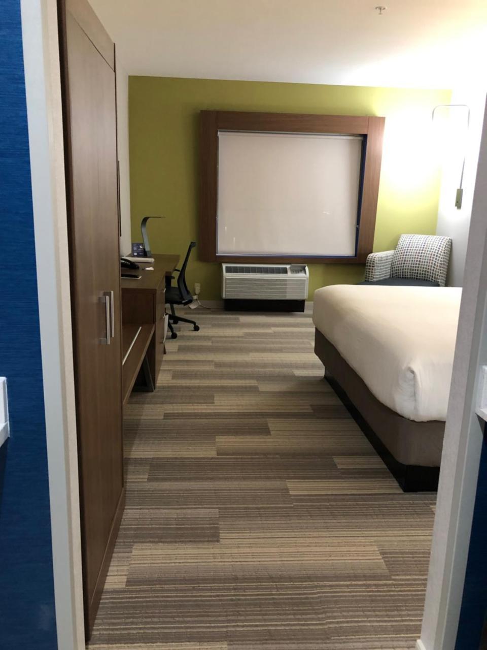 Holiday Inn Express & Suites - Mcallen - Medical Center Area By Ihg McAllen Exterior foto