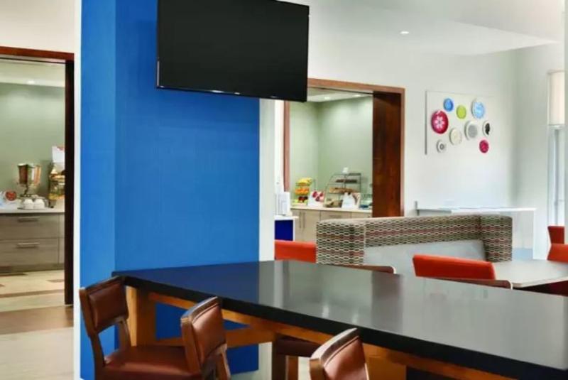 Holiday Inn Express & Suites - Mcallen - Medical Center Area By Ihg McAllen Exterior foto